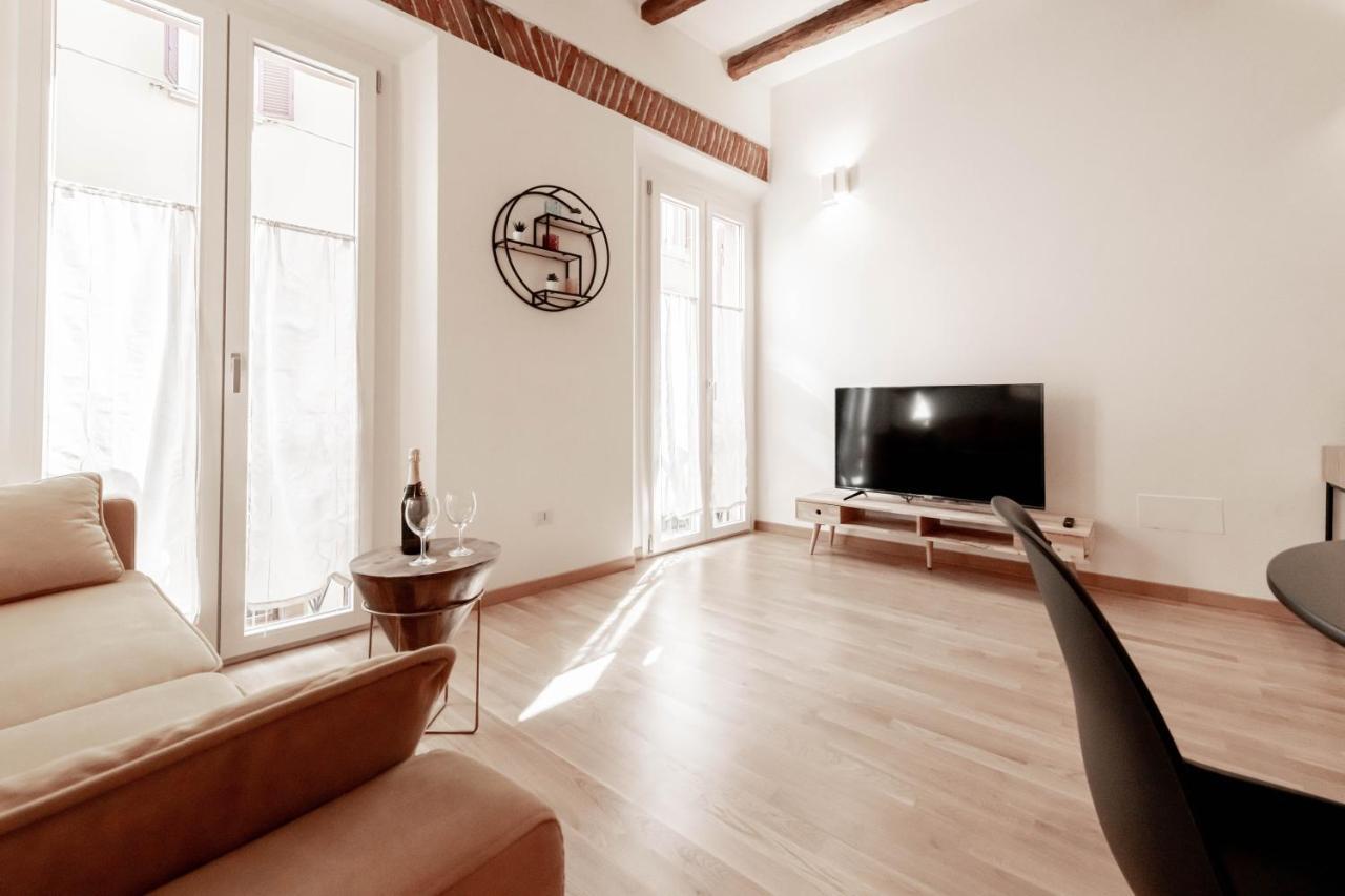Realkasa La Finestrella Sui Portici Apartment Bologna Bagian luar foto
