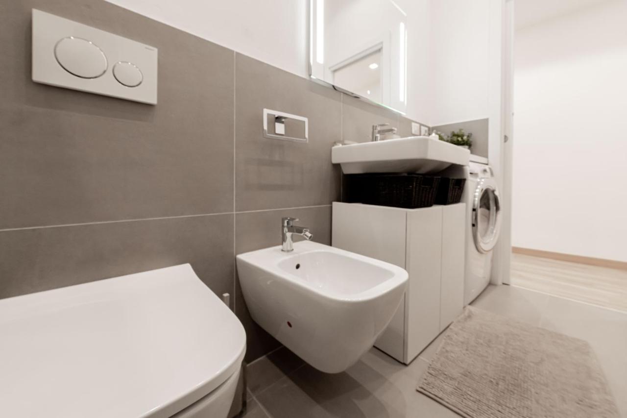 Realkasa La Finestrella Sui Portici Apartment Bologna Bagian luar foto